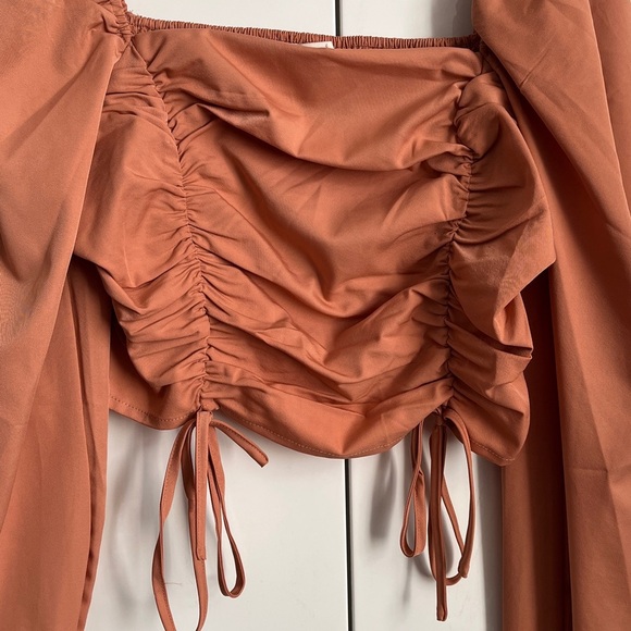 PEACH NWOT Balloon Sleeve Apricot Color Blouse Cropped, Size L - Picture 2 of 9